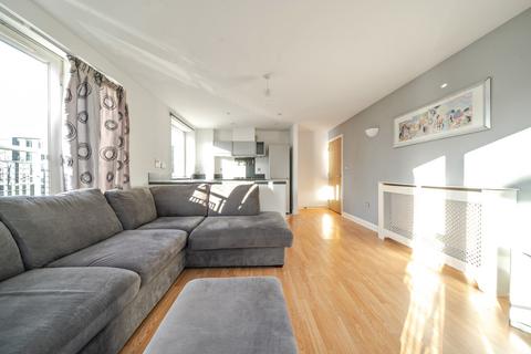 2 bedroom flat for sale, Riverbank Point, 114 High Street, Uxbridge, UB8