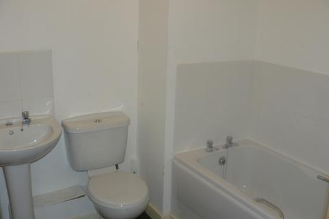 2 bedroom apartment to rent, Old Coach Road, Runcorn WA7