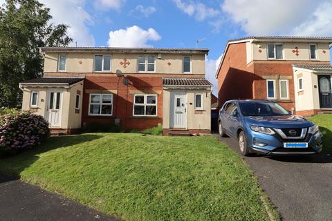 3 bedroom semi-detached house to rent, Delphinium Way, Darwen, BB3