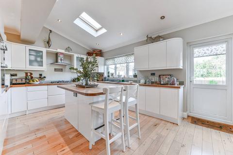 5 bedroom end of terrace house for sale, Briar Avenue, Streatham Common, London, SW16