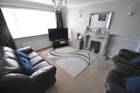 3 bedroom detached house for sale, Holly Dene, Armthorpe