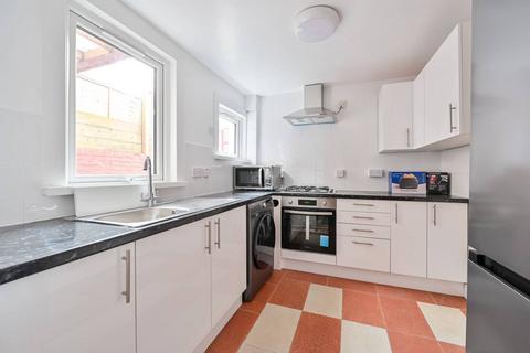 5 bedroom terraced house to rent, Southwark Park Road, Bermondsey, London, SE16