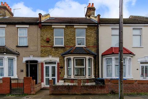 4 bedroom house to rent, Oxford Road, EN3, Enfield, EN3