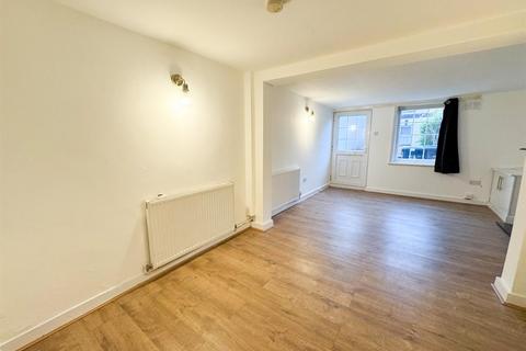 2 bedroom terraced house to rent, Cross Road, Croydon