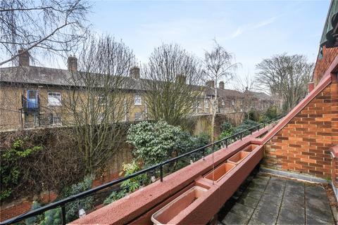 2 bedroom flat for sale, Park Village East, London