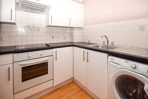 1 bedroom flat to rent, Cameron Square, Mitcham CR4