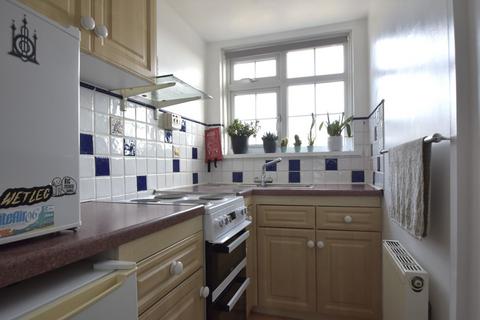 2 bedroom flat to rent, Morton Old Road, Brading PO36