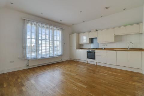 2 bedroom apartment to rent, Walton Road, West Molesey KT8