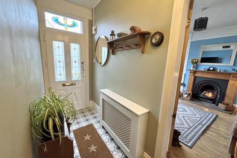 4 bedroom semi-detached house to rent, Grove Road, Lydney, Gloucestershire, GL15 5JE