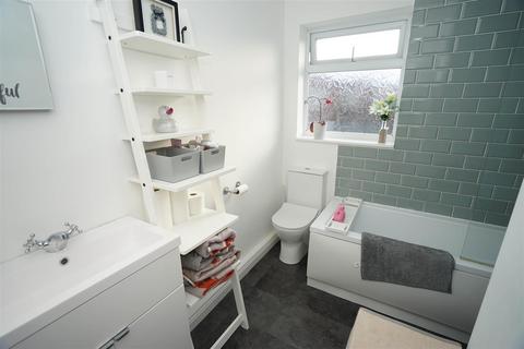 48 Alexandra Road, Lostock, Bolton, BL6 4BB