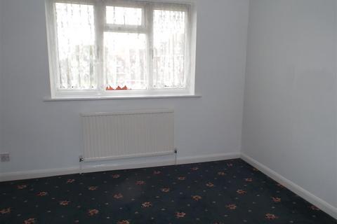 4 bedroom house to rent, Beuzeville Avenue, Hailsham