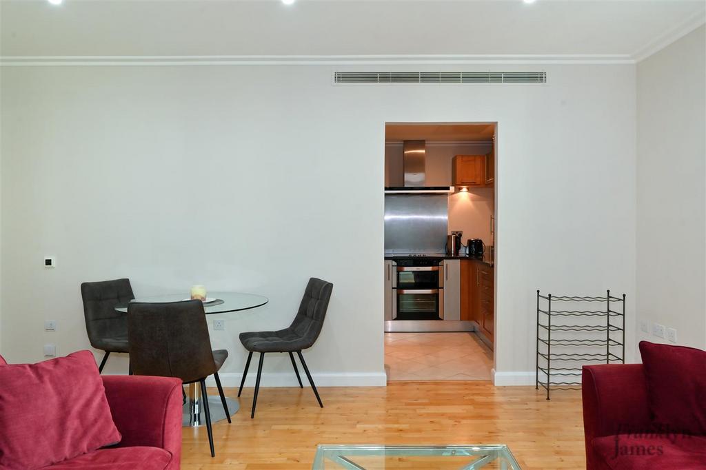 Discovery Dock Apartments East.JPG