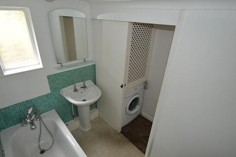 Flat 2, 11 Croft Road, Godalming, GU7 1BS