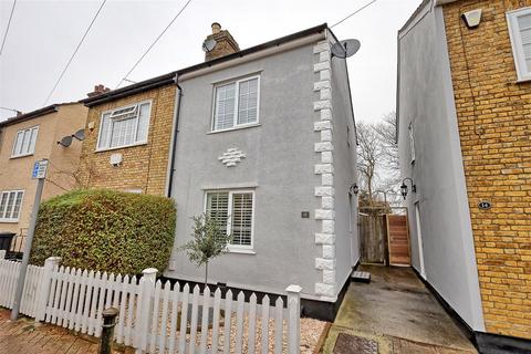 2 bedroom semi-detached house for sale, Lea Road, Hoddesdon EN11