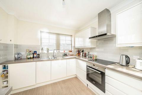 1 bedroom flat for sale, Heathlands Close, Sunbury-On-Thames TW16