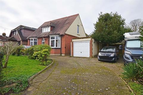 5 bedroom detached house for sale, Century Road, Gillingham