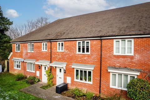 3 bedroom terraced house for sale, St. Michaels Road, East Grinstead, RH19