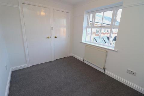 1 bedroom terraced house for sale, Blackburn Avenue, Brough