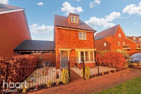 15 Greystone Square, Wouldham, Rochester, ME1 3FP