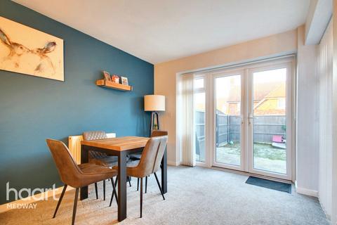 15 Greystone Square, Wouldham, Rochester, ME1 3FP