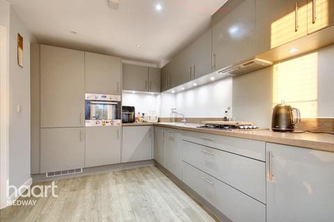 15 Greystone Square, Wouldham, Rochester, ME1 3FP