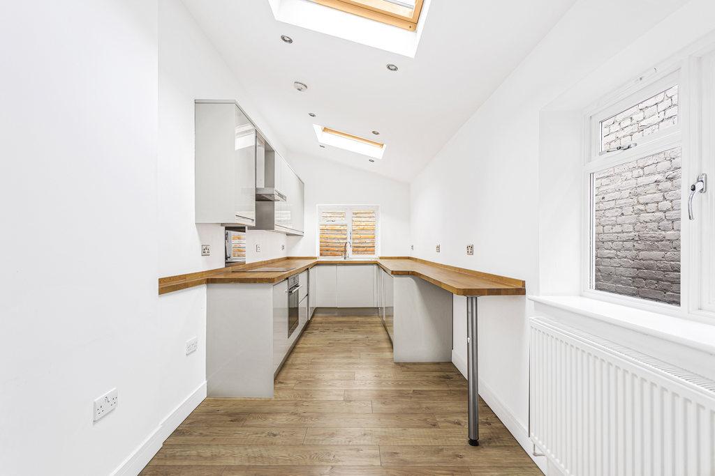 Apartment in Twickenham - View 2