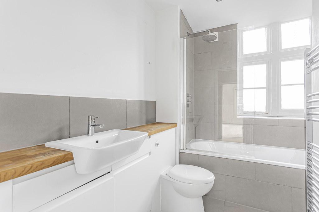 Apartment in Twickenham - More