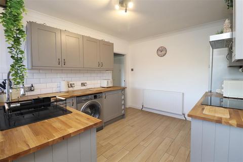 16 Fossway, Stamford Bridge, York, YO41 1DS