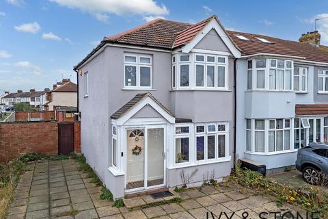 3 bedroom semi-detached house for sale, Hornchurch, Greater London, RM12