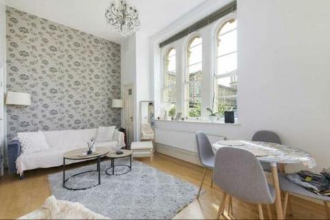 1 bedroom apartment for sale, Princess Park Manor, Royal Drive, London, Greater London, N11