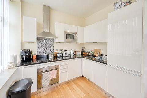 1 bedroom apartment to rent, Hayes Road, Penarth CF64