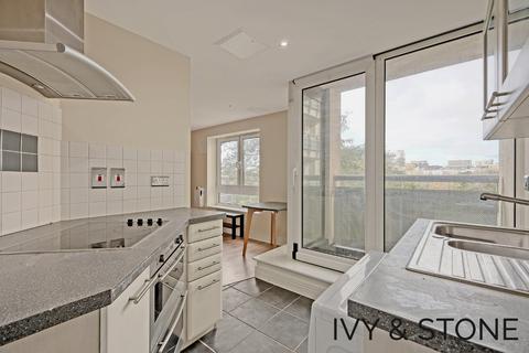 Studio for sale, Wards Wharf Approach, London, E16