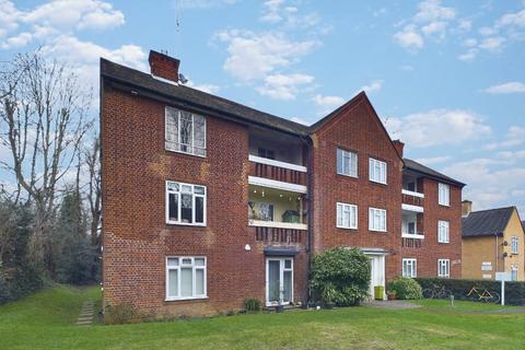 1 bedroom flat to rent, Woodham Court, South Woodford E18