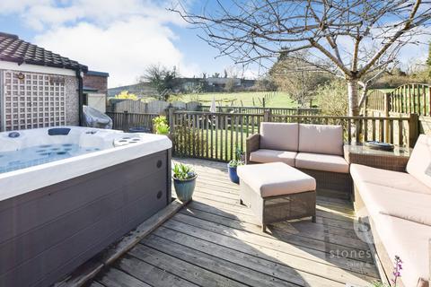 41 Warwick Drive, Clitheroe, BB7 2BG