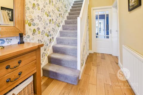 41 Warwick Drive, Clitheroe, BB7 2BG