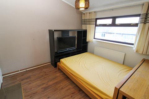 27 Ermine Road, Northampton, NN3 5ES