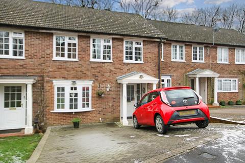 3 bedroom terraced house for sale, The Glades, East Grinstead, RH19