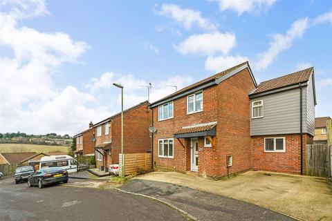 4 bedroom detached house for sale, Horndean/Clanfield Borders