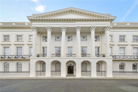 3 bedroom apartment to rent, Clarence Terrace, London, NW1