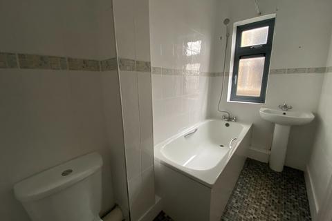 1 bedroom flat to rent, Petal Court, St Martins Avenue, E6