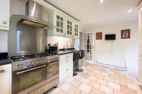 4 bedroom detached house for sale, Aintree Close, Gravesend, DA12