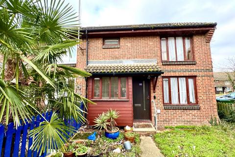 Rollesby Way, Thamesmead, London, SE28 8LR