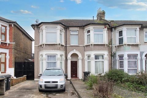 1 bedroom flat for sale, 96B Elgin Road, Ilford, Essex, IG3 8LW