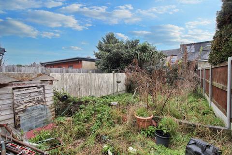 96b Elgin Road, Ilford, IG3 8LW