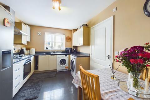 4 bedroom townhouse for sale, Beacon Green, Skelmersdale, WN8 6DU