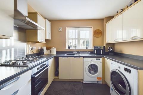 4 bedroom townhouse for sale, Beacon Green, Skelmersdale, WN8 6DU