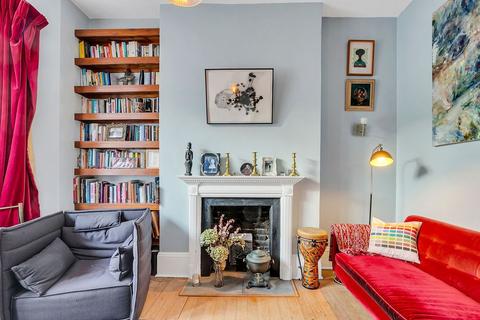 3 bedroom flat for sale, Farringdon Road, London EC1R