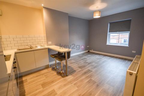 2 bedroom flat to rent, Manvers Road, Beighton, Sheffield