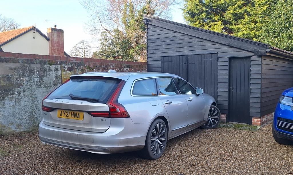 Garage/Parking
