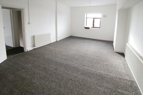 2 bedroom flat to rent, Padiham Road, Burnely